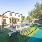 Holiday home Moderne Avec Piscine Beaucaire (Gard)