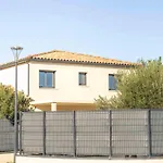Moderne Avec Piscine Beaucaire (Gard)