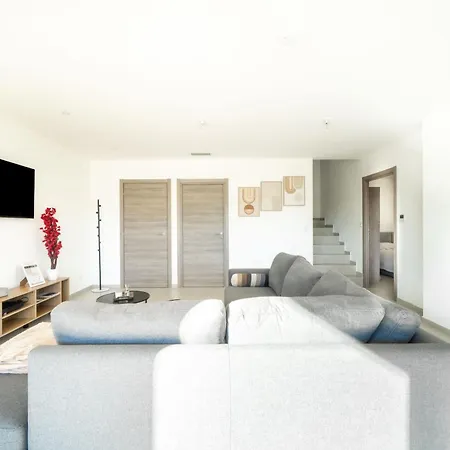 Moderne Avec Piscine