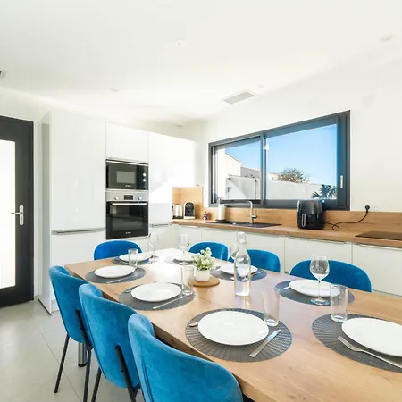 Moderne Avec Piscine *