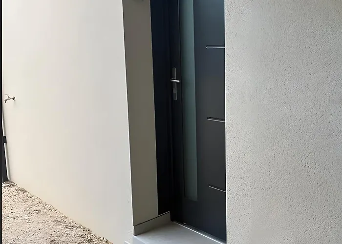 Casa de Férias Moderne Avec Piscine Beaucaire (Gard)